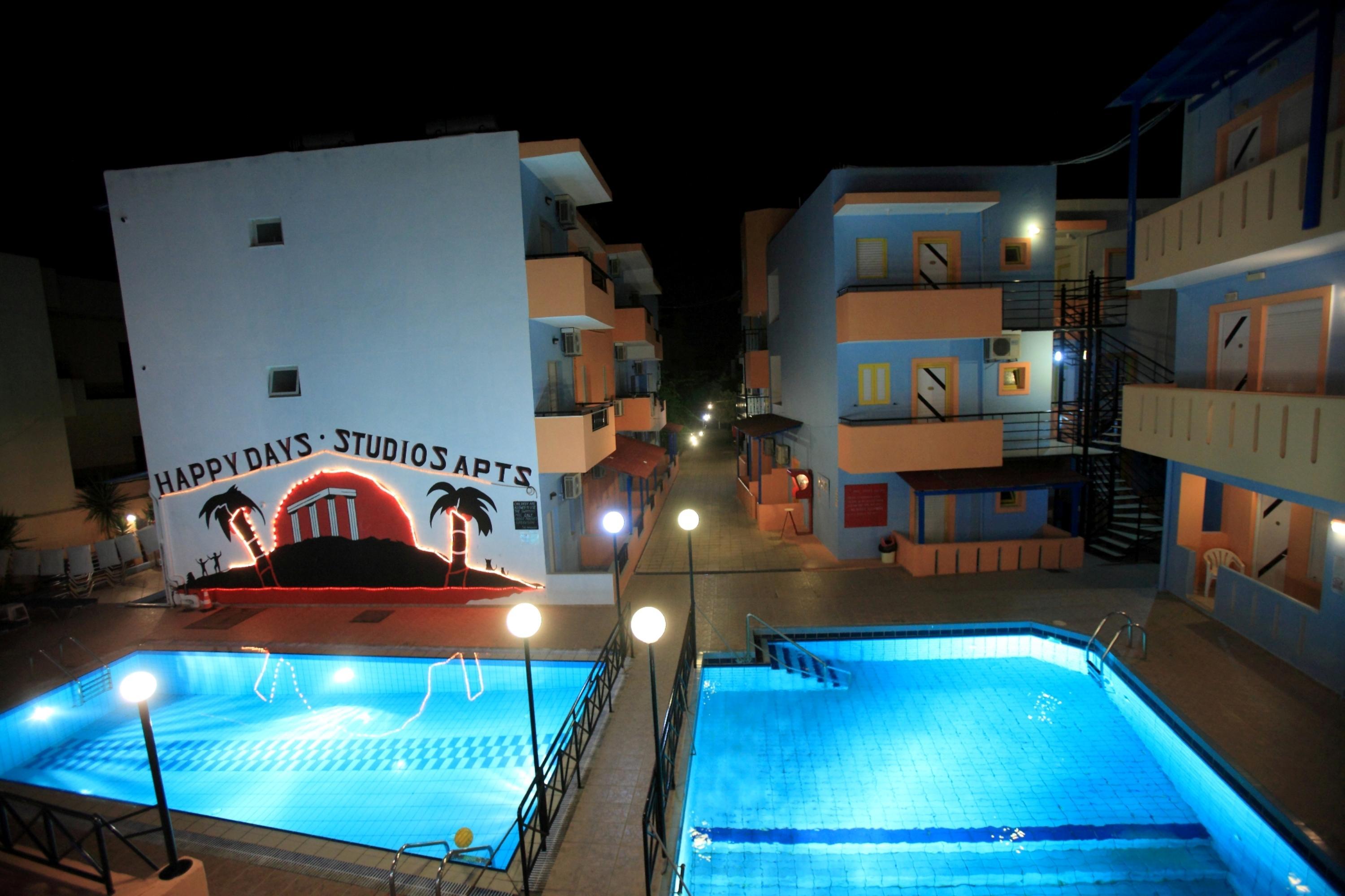 Happy Days Aparthotel Малиа Екстериор снимка
