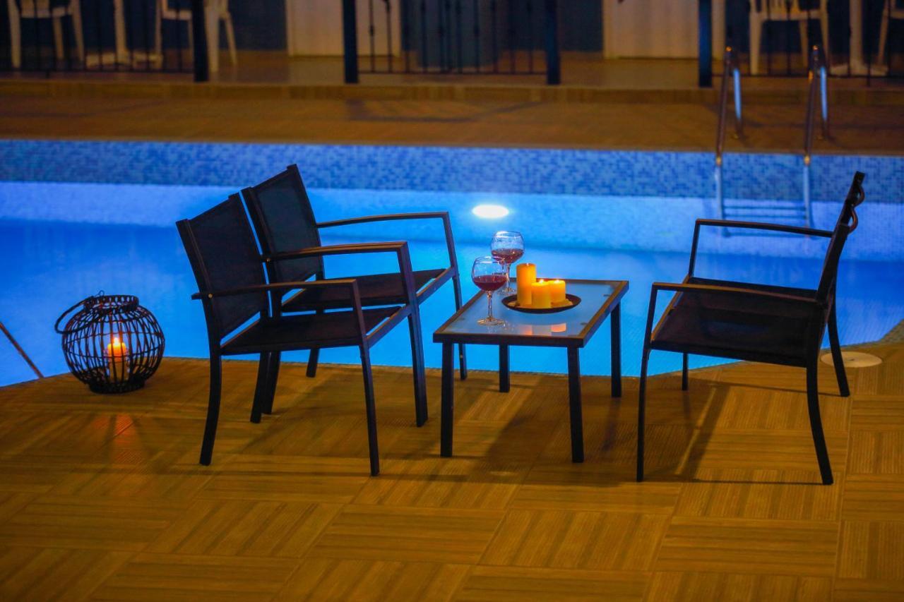 Happy Days Aparthotel Малиа Екстериор снимка