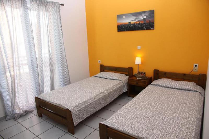 Happy Days Aparthotel Малиа Екстериор снимка